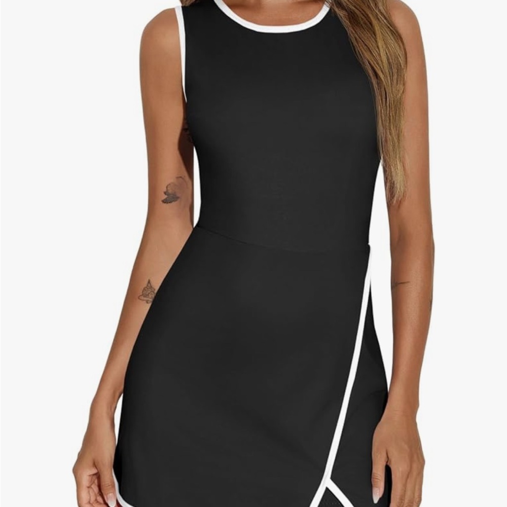 Elegant Black Sleeveless Athletic Dress